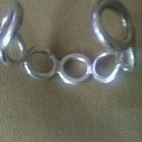 Seven rings cuff bracelets - Picture 3 of 4